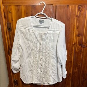 JM Collection White Textured Blouse